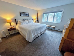 Interior - Fv44 Tastefully Updated Single Level With AC, Wifi, Minutes From Skiing! (Bretton Woods)