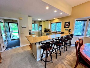 Interior - FV3 F3 Well Appointed Townhome a Short Walk to the Mount Washington Hotel (Bretton Woods)