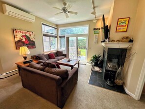 Interior - FV3 F3 Well Appointed Townhome a Short Walk to the Mount Washington Hotel (Bretton Woods)