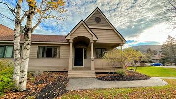 Villa (3 Bedrooms) | Exterior