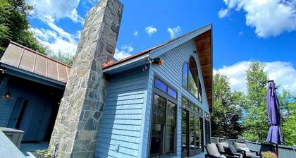 Re53 Beautiful Bretton Woods Slopeside Home, Amazing Views! AC, Hot Tub, Pool Table