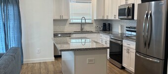 Modern & Cozy Stay • Near Hobby + Med Center + NRG Perfect for All Travelers