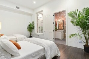 4 soverom, strykejern/-brett, wi-fi og sengetøy