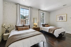 4 habitaciones, escritorio, wifi gratis y ropa de cama 