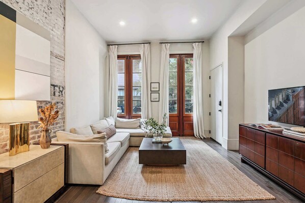 Luokittelematon kuva, 1 kautta 14, painike