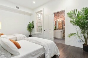 2 dormitoris, planxa i posts de planxar, wifi i roba de llit 