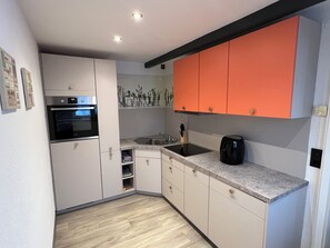 Fridge, microwave, oven, stovetop - Time out in the Fichtelrooms for mountain bikers and hikers (Fichtelberg)