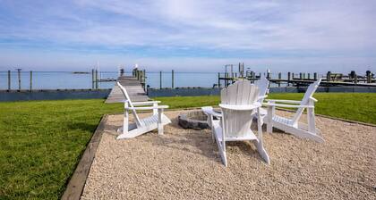A True Serenity
Coastal Waterfront Retreat — Potomac River meets Chesapeake Bay