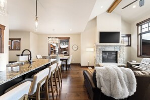 Exterior - Alders #799 (Keystone)