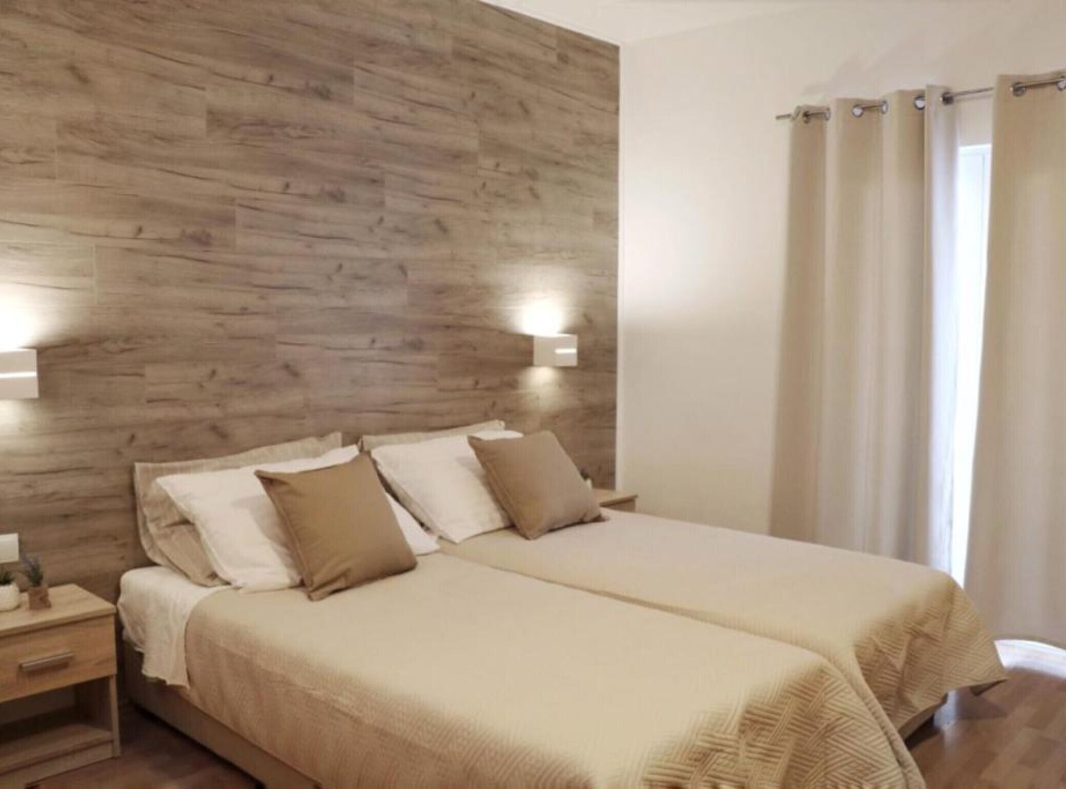 1 quarto, acesso à internet, roupa de cama