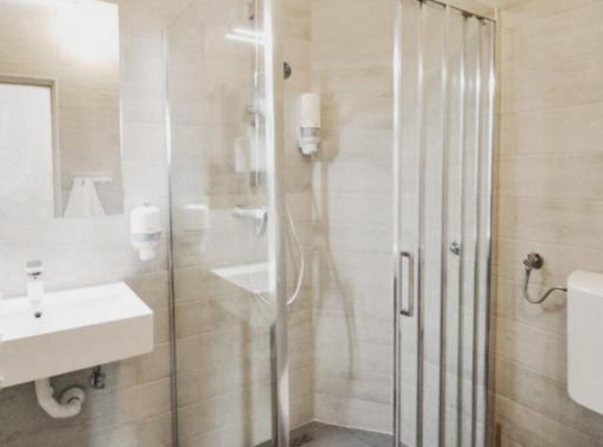 Doccia, asciugacapelli, asciugamani