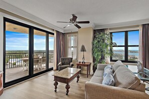 Apartamento, varias camas (Emerald Grande E810) | Zona de estar