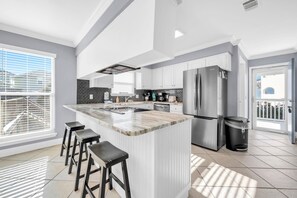 콘도, 침대(여러 개) (Serenity at Sunnyside) | 전용 주방