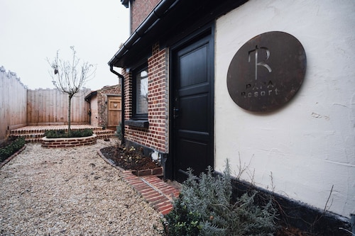 La Cousinerie – Stylish Apartment for 6, Ideal for Families & Business Stays