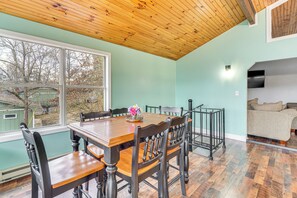Interior - Mtn & Lake Norris Views: Family Home w/ Game Room! (LaFollette)