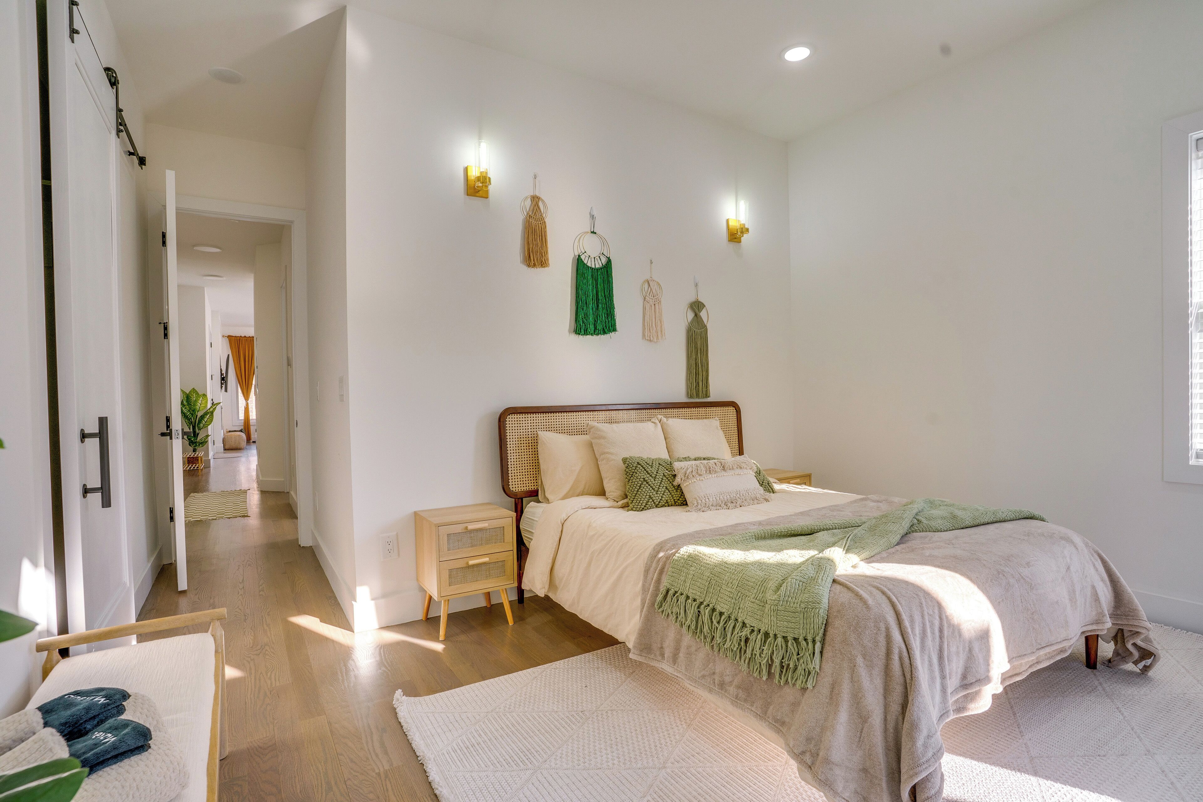 4 quartos, ferros/tábuas de passar roupa, acesso à internet