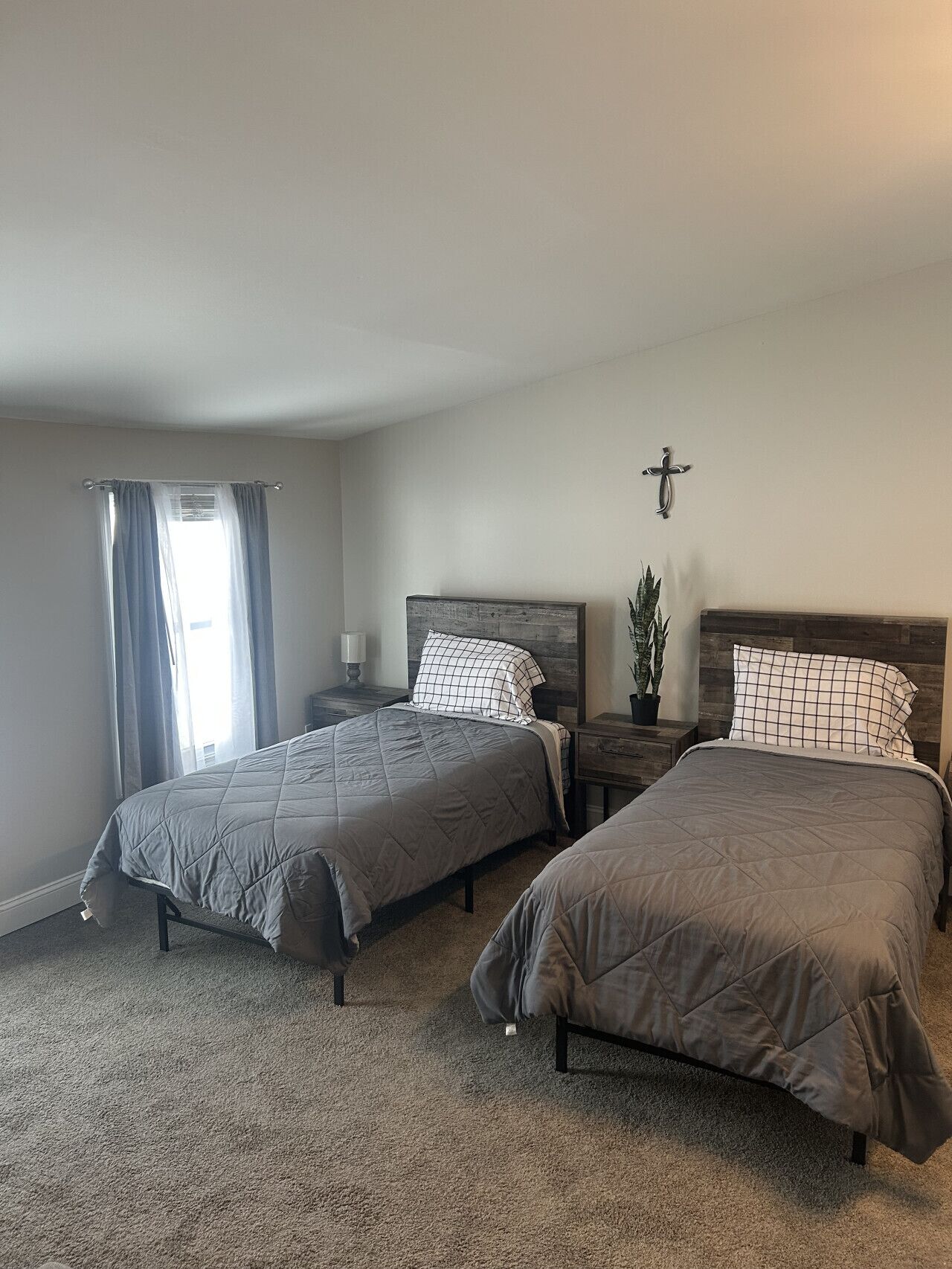 5 chambres, bureau, Wi-Fi, draps fournis