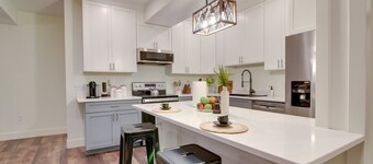 Old Town Rodney Suite apt 1 5 minutes away from Lititz Springs Park