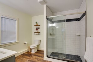 Hair dryer, towels, soap, toilet paper - Old Town Rodney Suite apt 1 5 minutes away from Lititz Springs Park (Lititz)