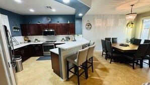 Coffee/tea maker, fridge, microwave, oven - Homes by Abby LLC (Maricopa)