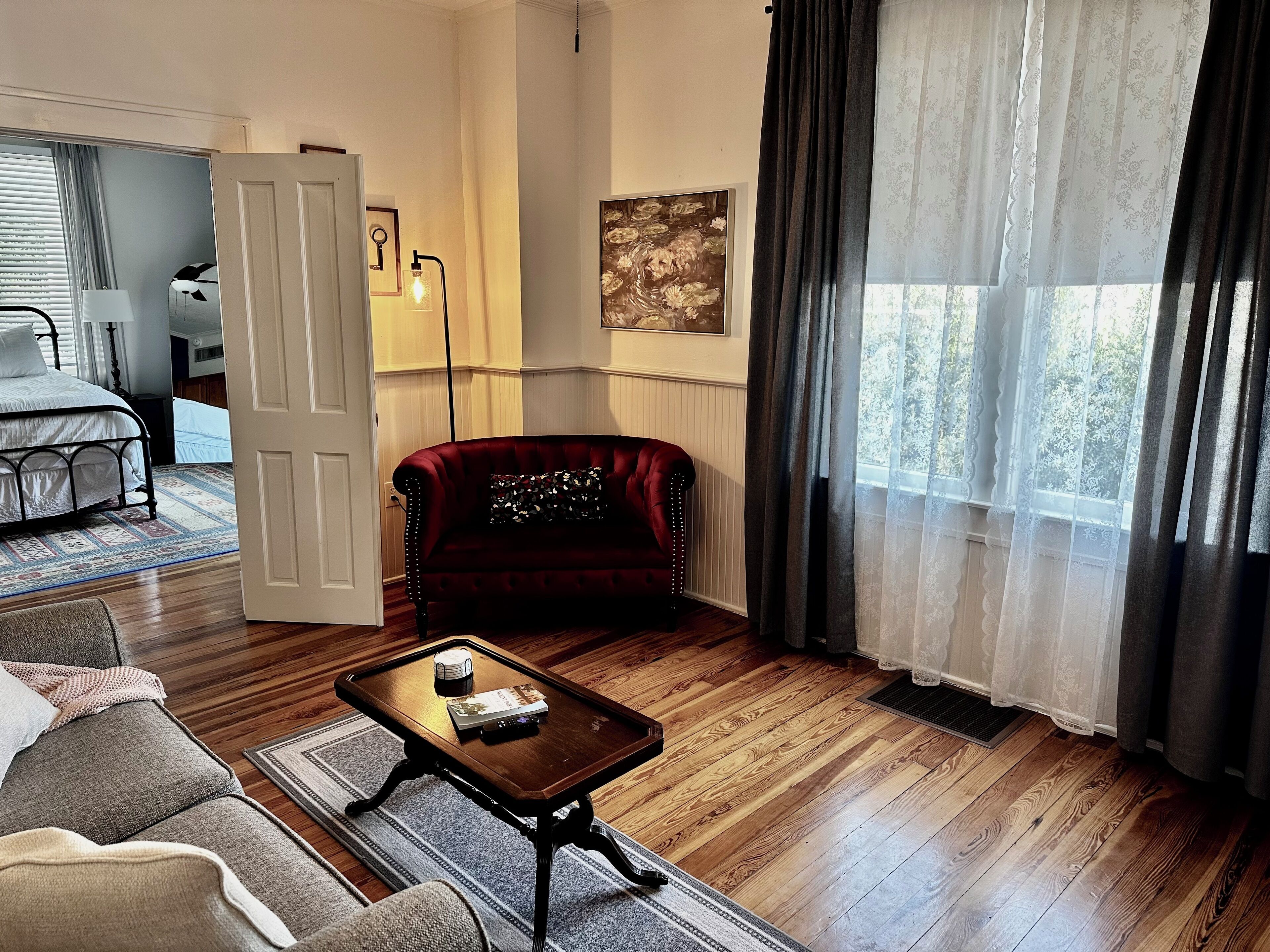 2 soverom, skrivebord, wi-fi (inkludert) og sengetøy