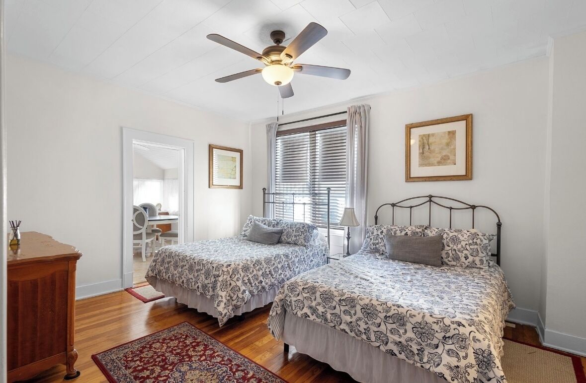 2 soverom, skrivebord, wi-fi (inkludert) og sengetøy