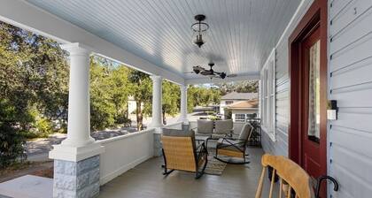 Location! Historic Tremain-Slack House Lower Level Duplex 2 bed/2 bath (sleeps 8) ONE BLOCK from historic downtown Mount Dora!