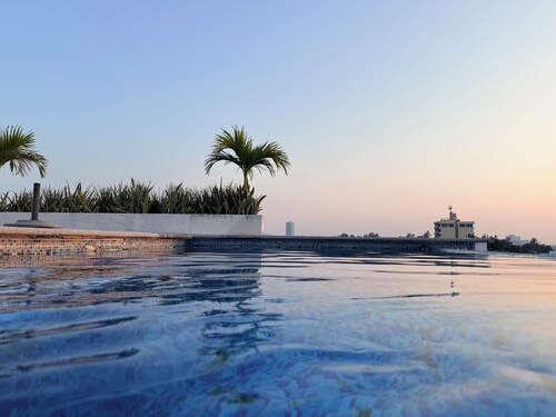 Modern Apartment with Pool and 24/7 Security