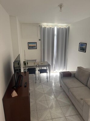Apartamento, para fumantes | 2 quartos