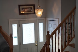Interior - Lakebreeze Retreat (tweed)