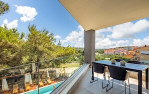 Outdoor dining - Awesome home in Pula with private swimming pool, can be inside or outside (Pula)
