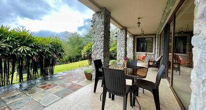 Peaceful 2-bedroom, 2.5 bath apartment in Boquete with vista to Baru