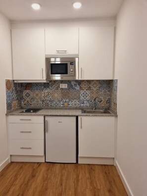 Apartament, s'admeten animals de companyia | Cuina privada