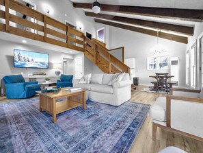 TV, fireplace, video games, books - Walk to Slopes-Mountain Views-Firepit-Sleeps 10 (Beech Mountain)