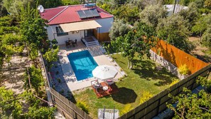 Exterior - Private Pool, Jacuzzi, Conservative Honeymoon Villa (Üzümlü)