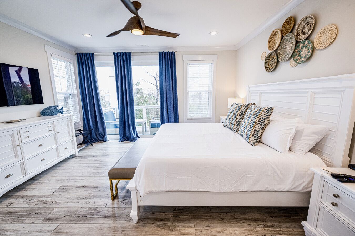 5 bedrooms, iron/ironing board, travel crib, WiFi