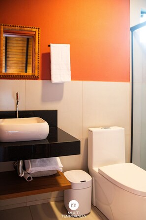 Chalet | Bagno | Doccia, asciugacapelli, asciugamani, carta igienica