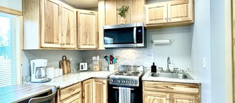 Moonlight Cottage | McKinney Lake Cottages | One Bedroom | One Bath