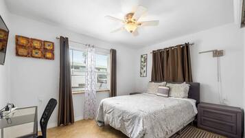 2 bedrooms, iron/ironing board, WiFi, bed sheets