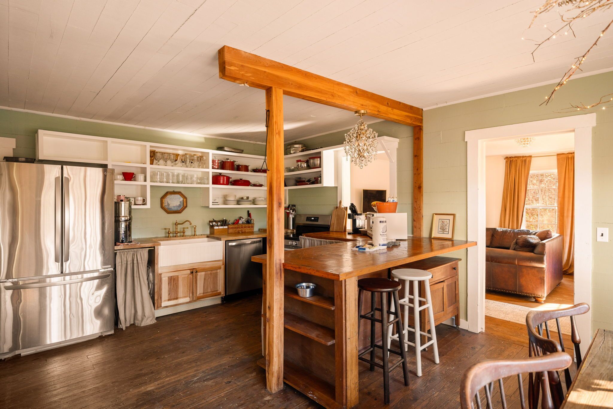 Micro-ondes, four, plaque de cuisson, lave-vaisselle