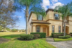 Exterior - Resort Style Family Friendly 4bd Near Disney (Davenport)