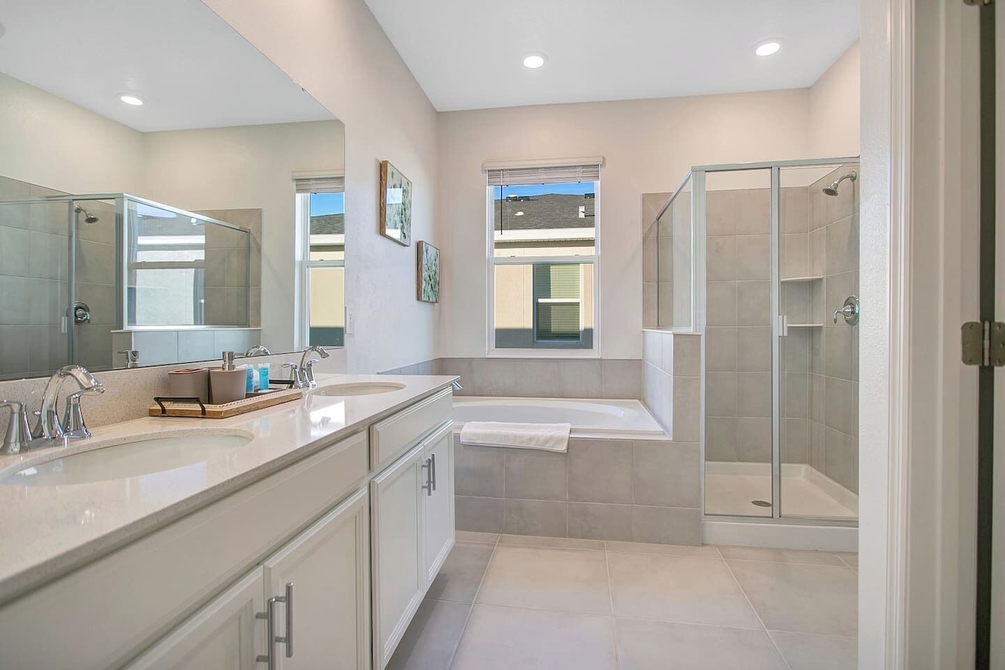 Douche, serviettes fournies