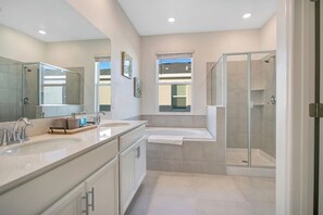 Shower, towels - Guest favorite! Near Disney *Early check in (Four Corners)