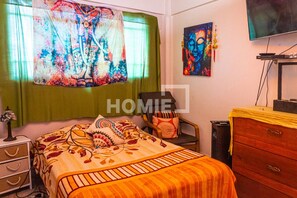 2 bedrooms, desk, iron/ironing board, free WiFi