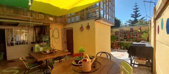 House for 12 people minutes from the beach