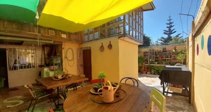 House for 12 people minutes from the beach
