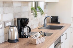 Fridge, oven, dishwasher, coffee/tea maker - A new built,  fully equipped residence - 5 min from Myrtos beach and Agia Efimia (Makriotika)