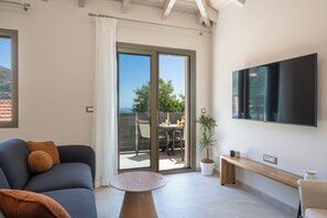 Smart TV - A new built,  fully equipped residence - 5 min from Myrtos beach and Agia Efimia (Makriotika)