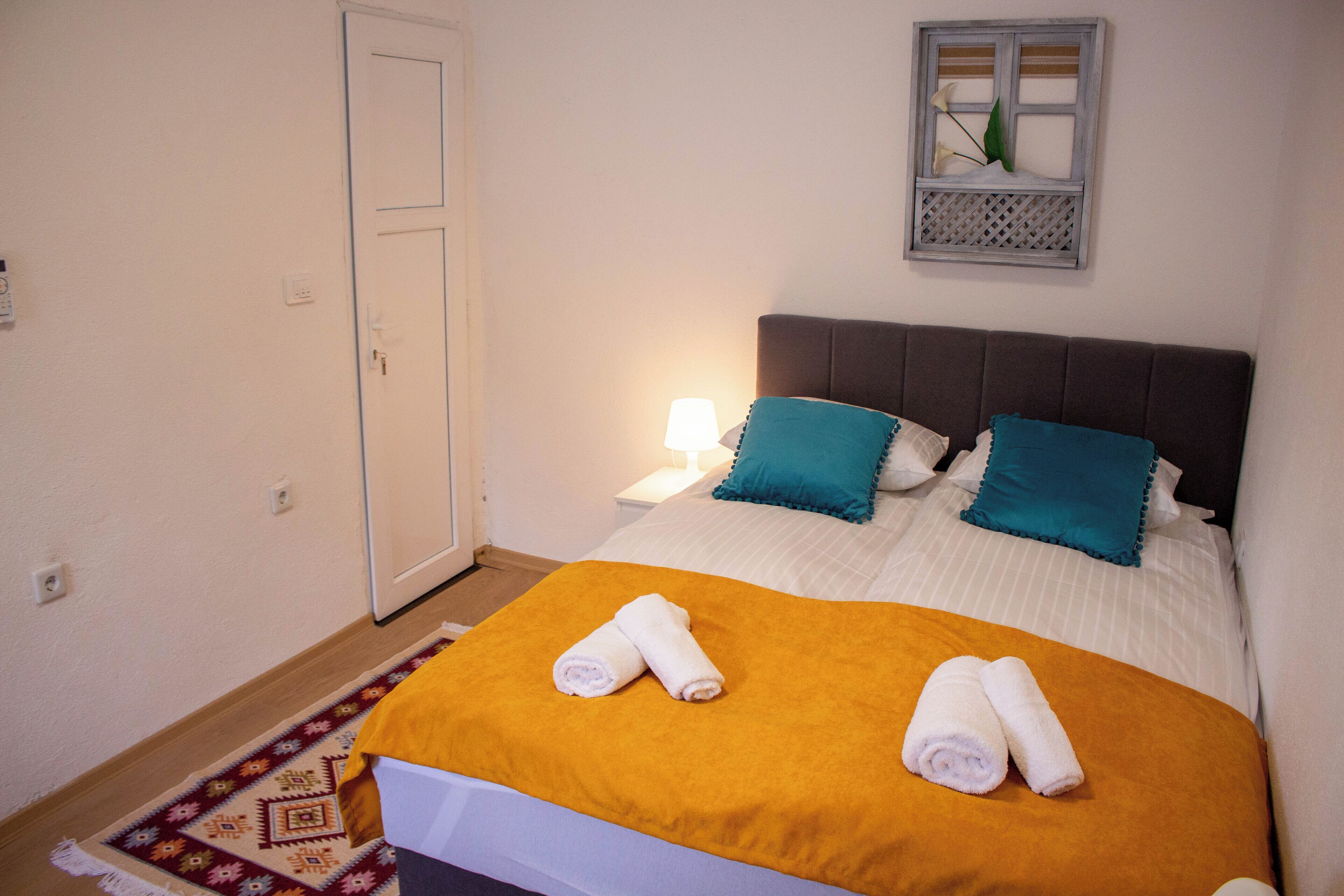 1 chambre, fer et planche à repasser, Wi-Fi, draps fournis