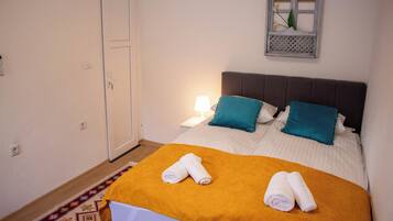 1 chambre, fer et planche à repasser, Wi-Fi, draps fournis